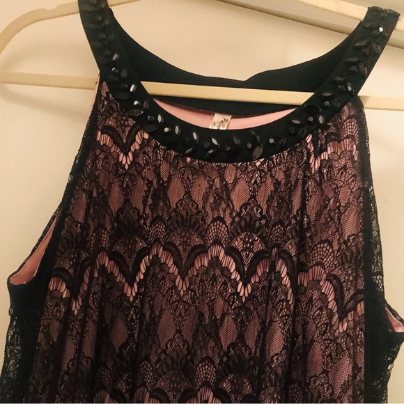 Gorgeous Tank - Picture 2 of 9